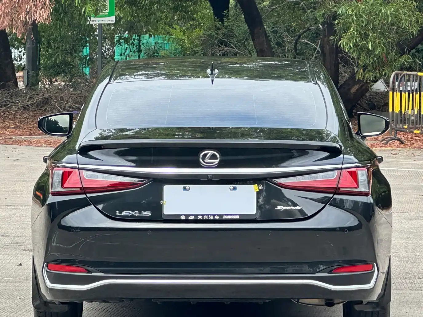 Фото 14 - Lexus ES