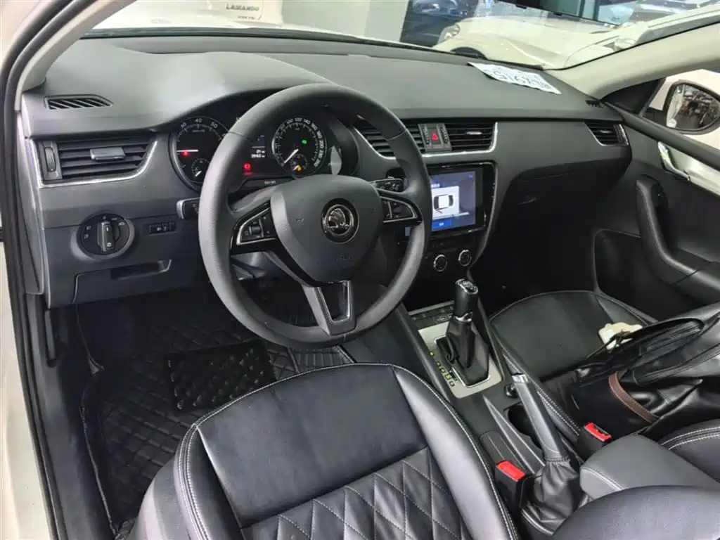 SKODA OCTAVIA
