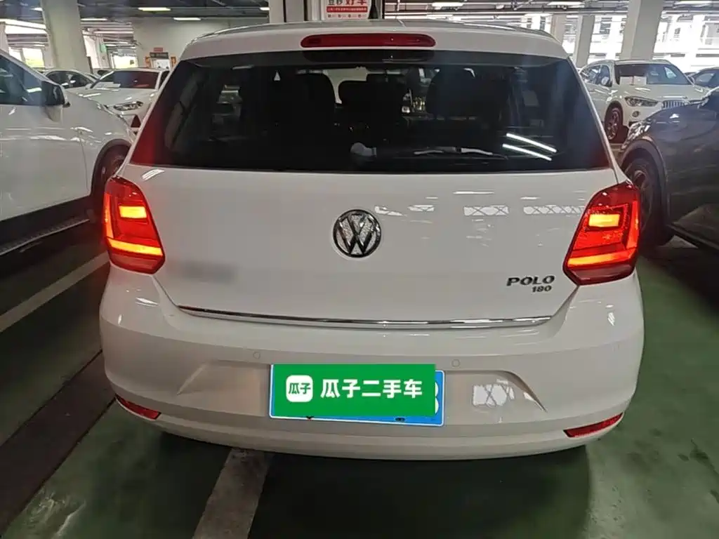 Volkswagen Polo 2016 1.6L Automatic Comfort фото 6