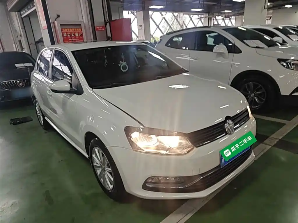 Volkswagen Polo 2016 1.6L Automatic Comfort фото 4
