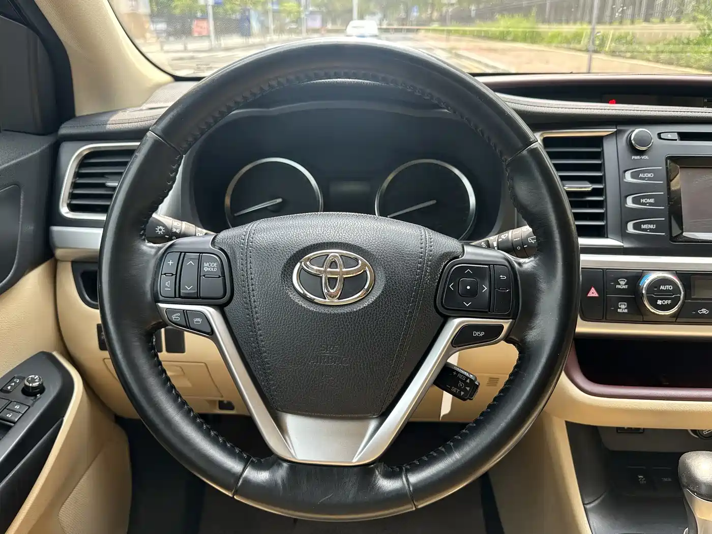 Toyota Highlander 2015 2.0T FWD Luxury Edition 7-seater фото 11