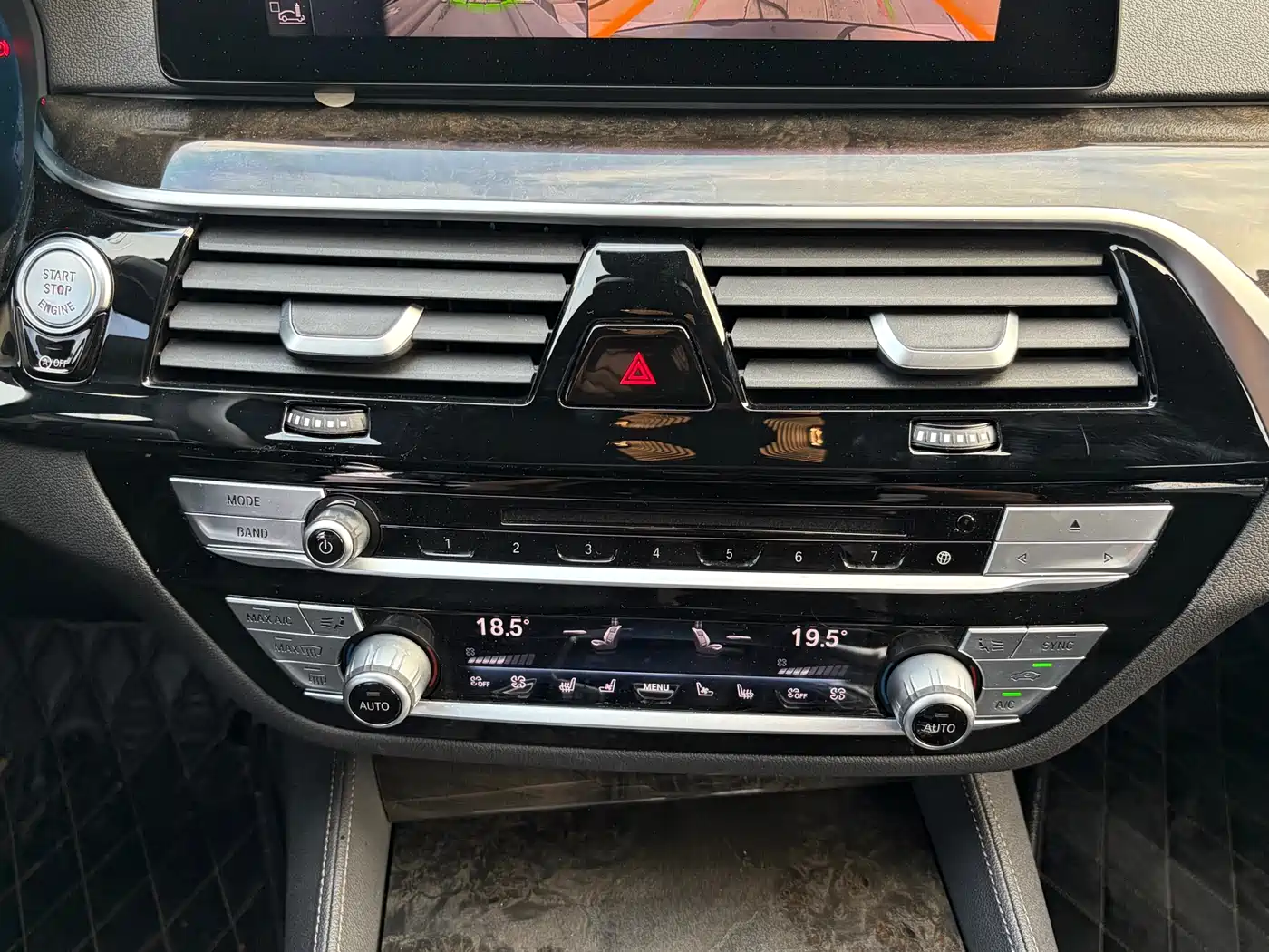 BMW 5 Series 2019 530Li Premium M Sport Package фото 16