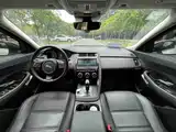 Фото 6 - Jaguar E-PACE