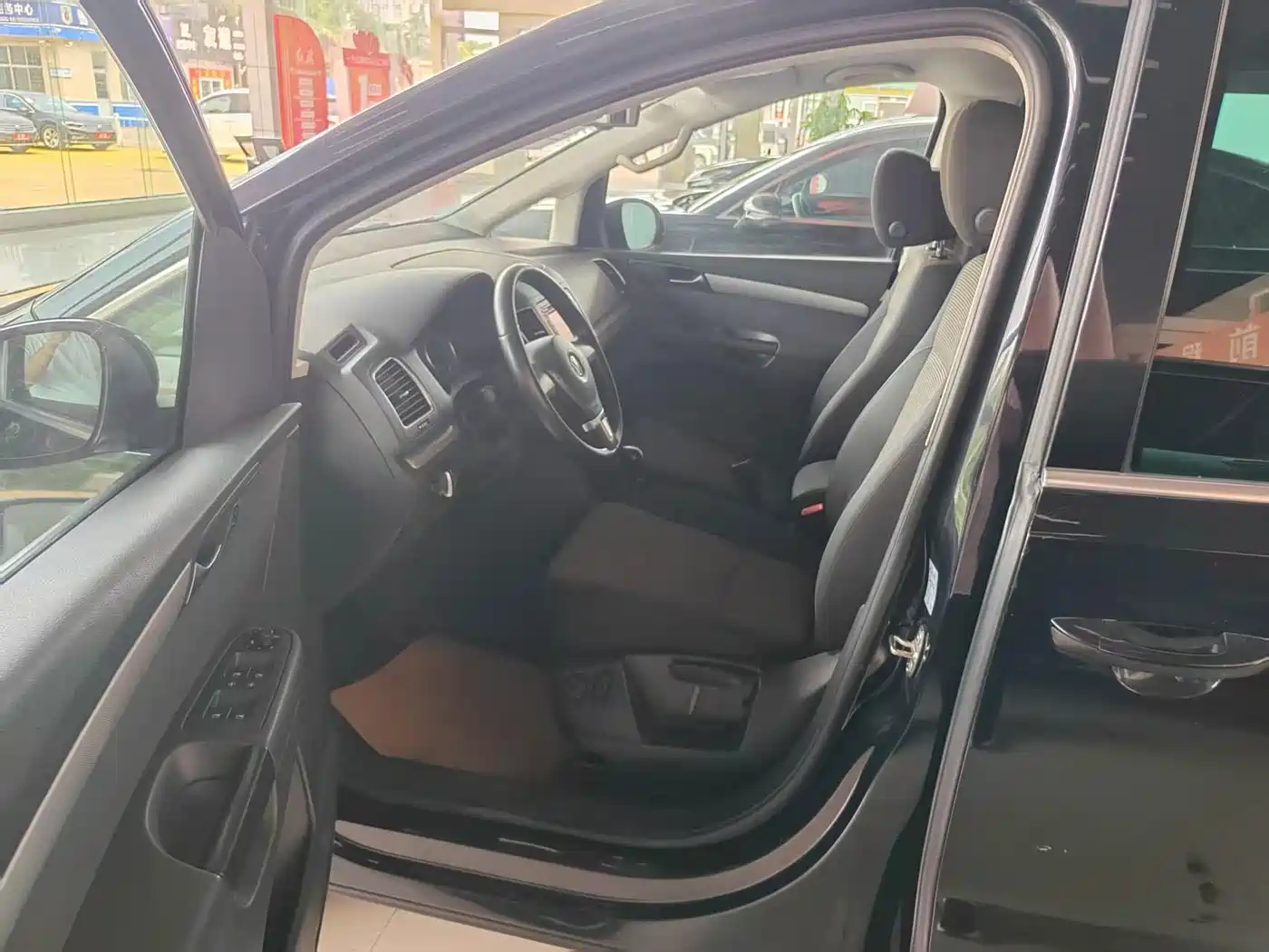 Volkswagen Sharan 2016 2013 1.8TSI Standard