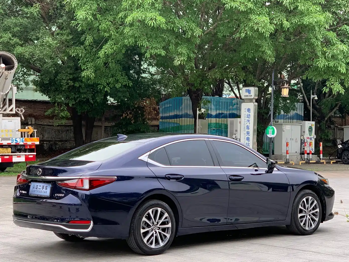Lexus ES 2024 200 Premium Edition фото 16