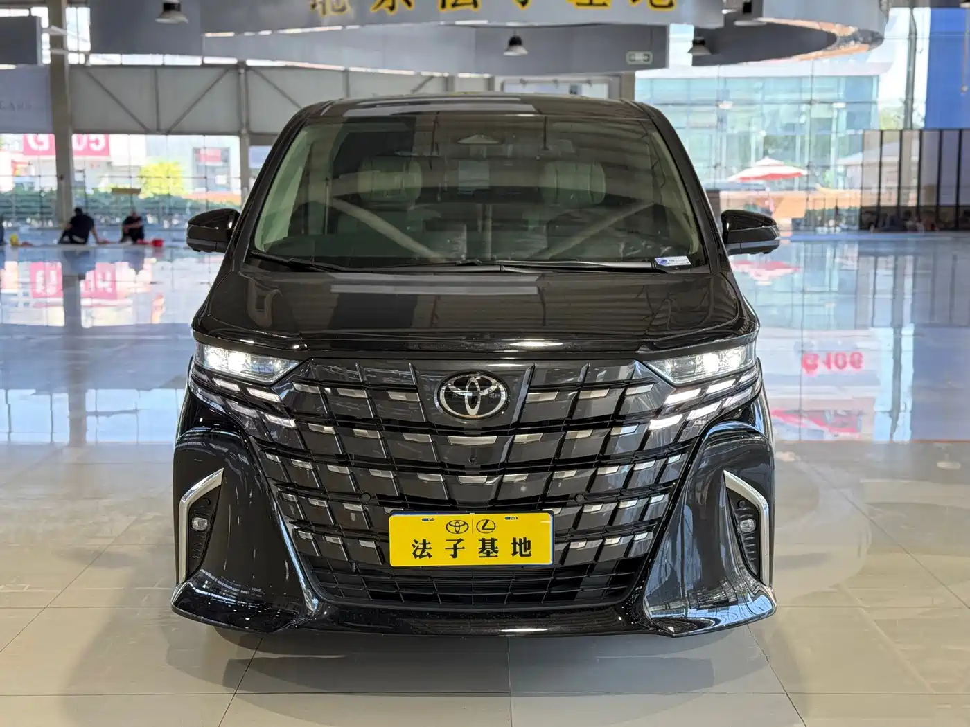 2026 Toyota Alphard