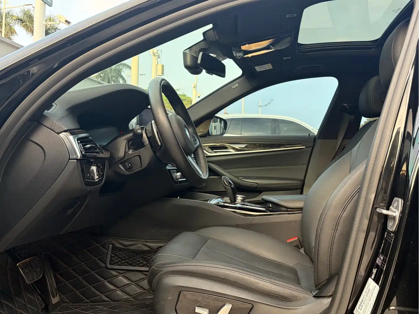 BMW 5 Series 2019 530Li Premium M Sport Package фото 29
