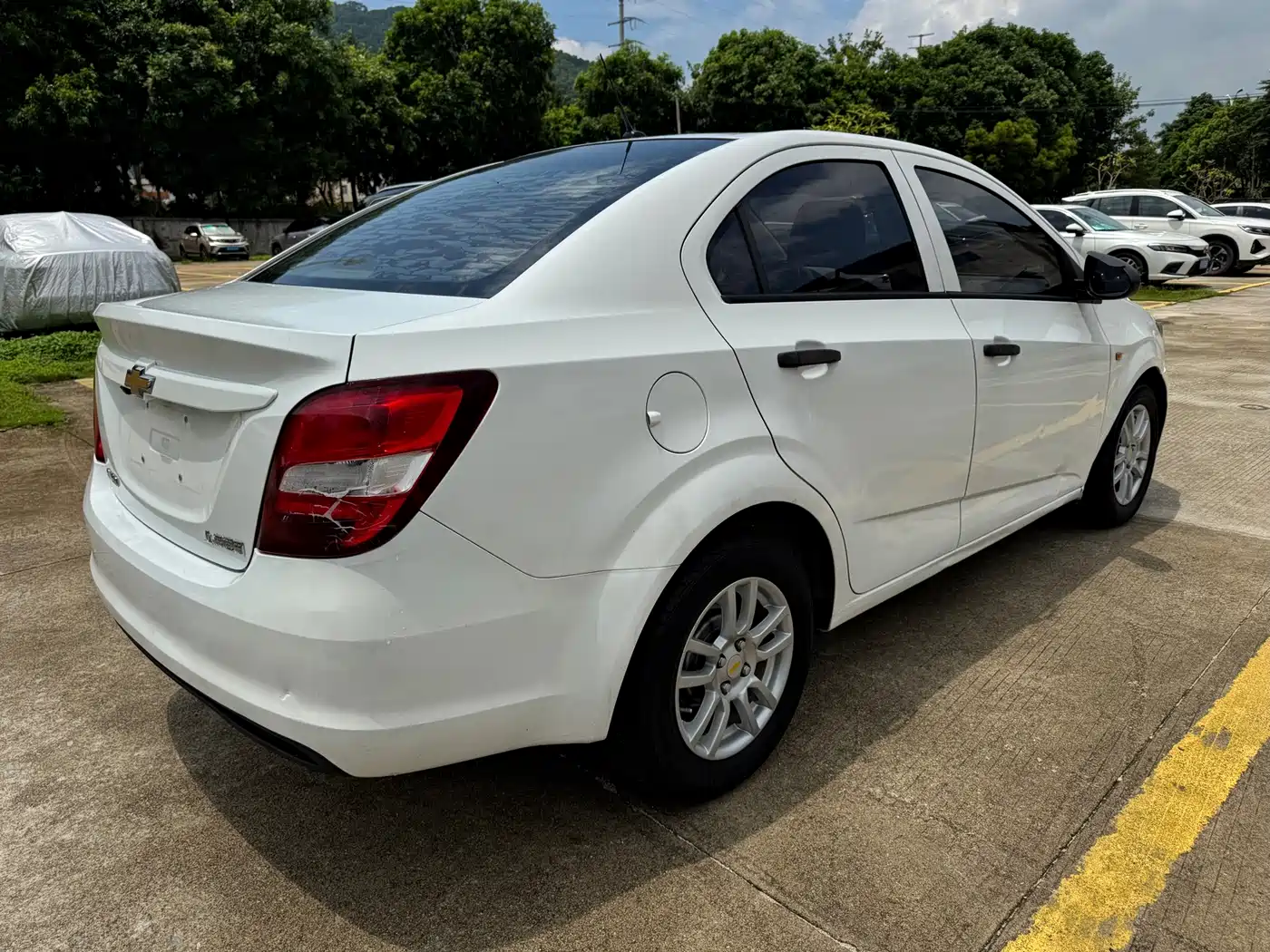 Chevrolet Aveo 2014 2014 Sedan 1.4SL AT Fashion Sunroof Edition