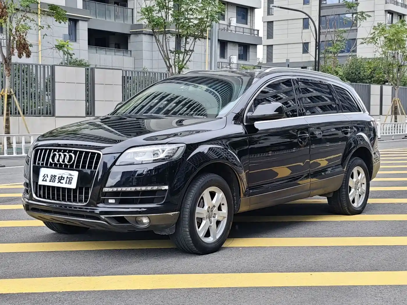 Фото 1 - Audi Q7