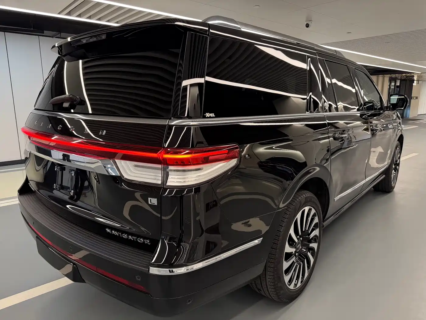 LINCOLN NAVIGATOR