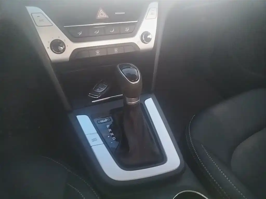 HYUNDAI LEAD