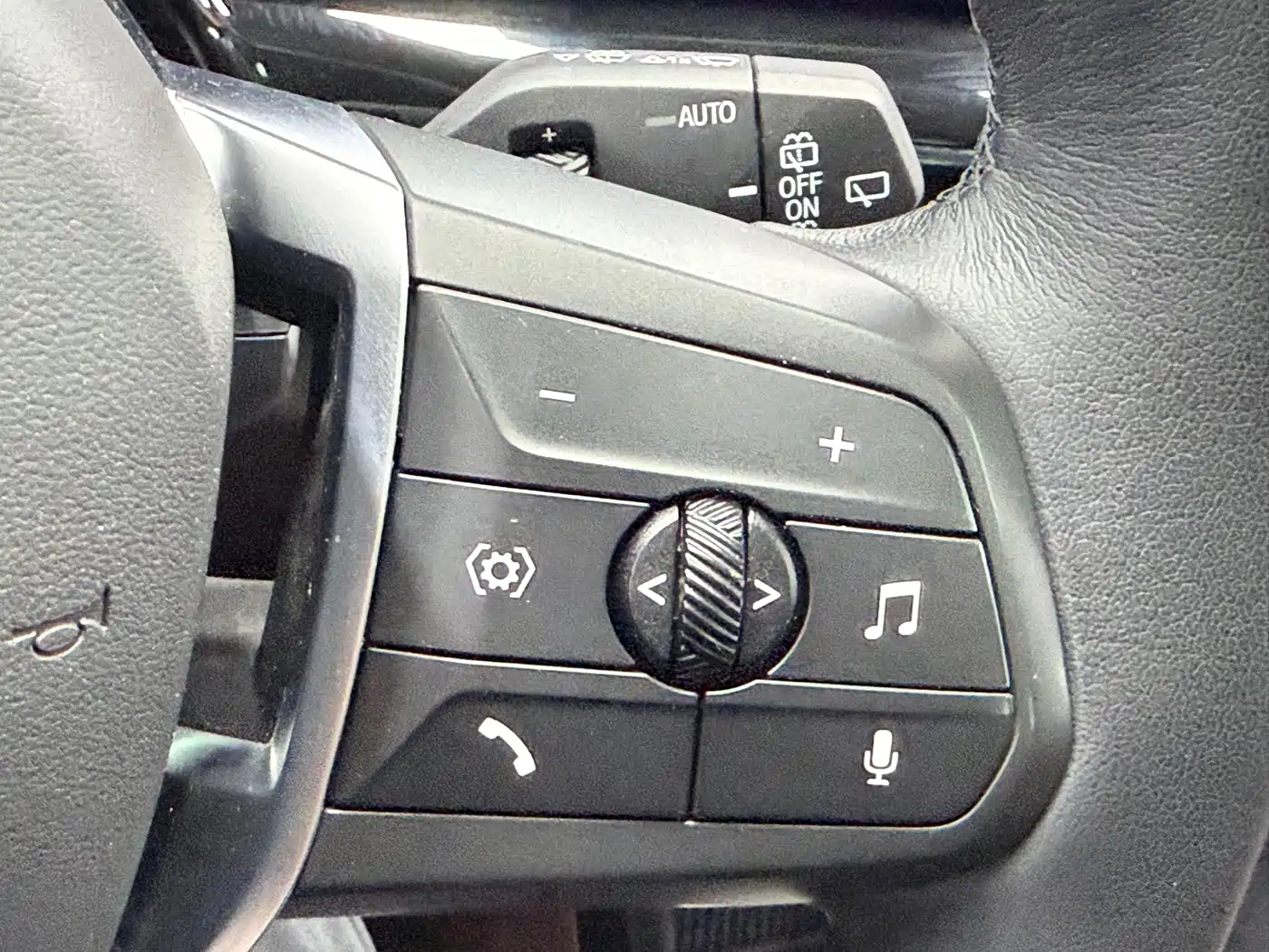 BMW X1 2023 sDrive20Li X Design Package фото 12