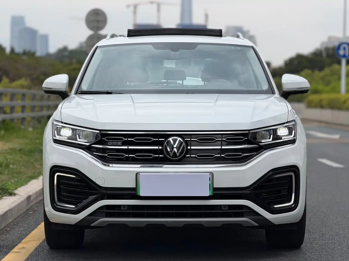 Volkswagen Tayron GTE Plug-in Hybrid 2022 1.4T Luxury фото 2