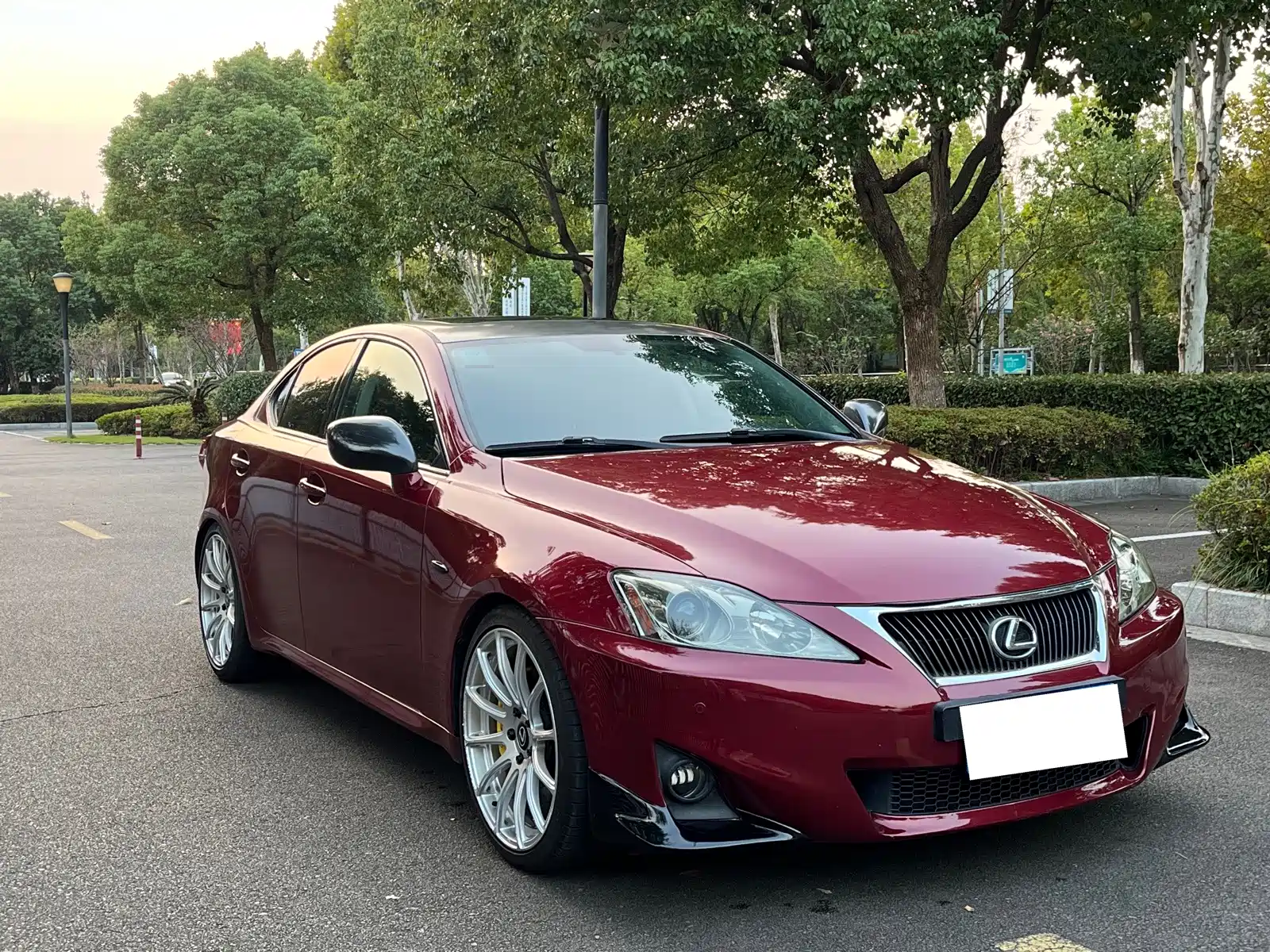 Photo 3 - Lexus IS