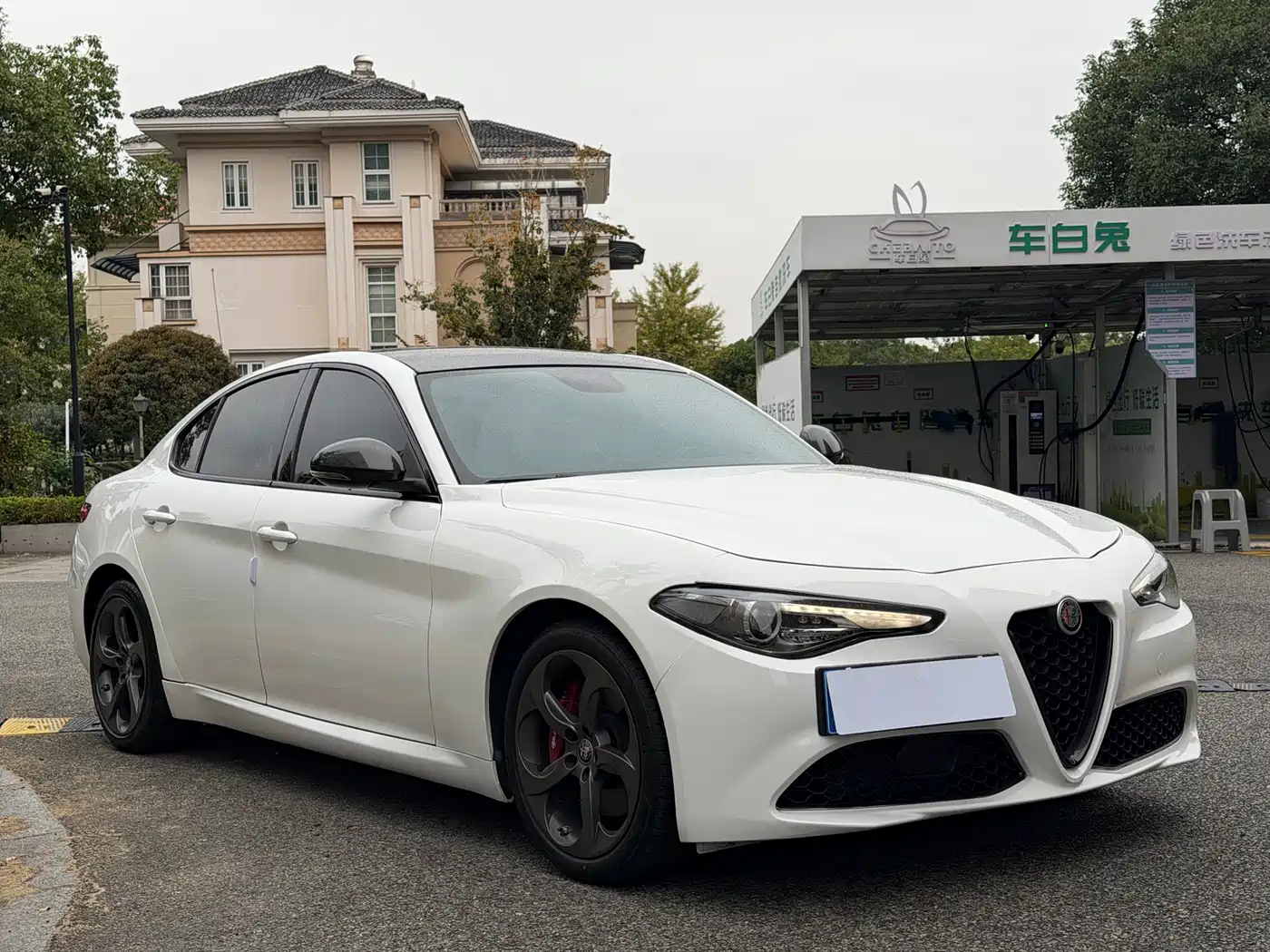 Alfa Romeo Giulia 2020 2.0T 280HP Dark Night Phantom Limited фото 4