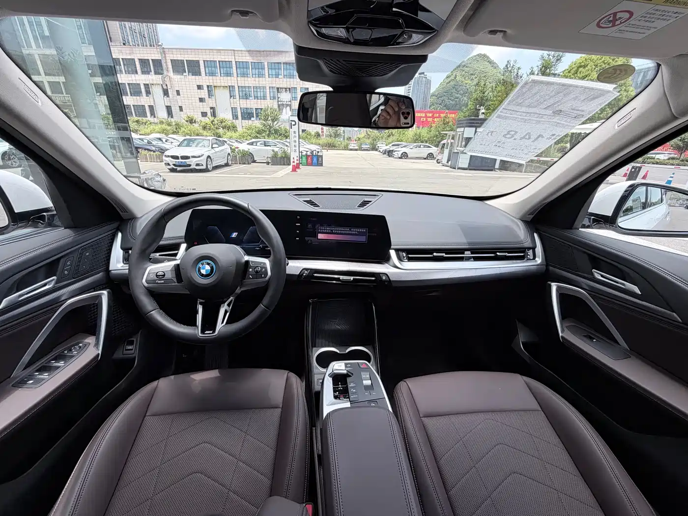BMW iX1 2023 eDrive25L M Sport Package фото 6