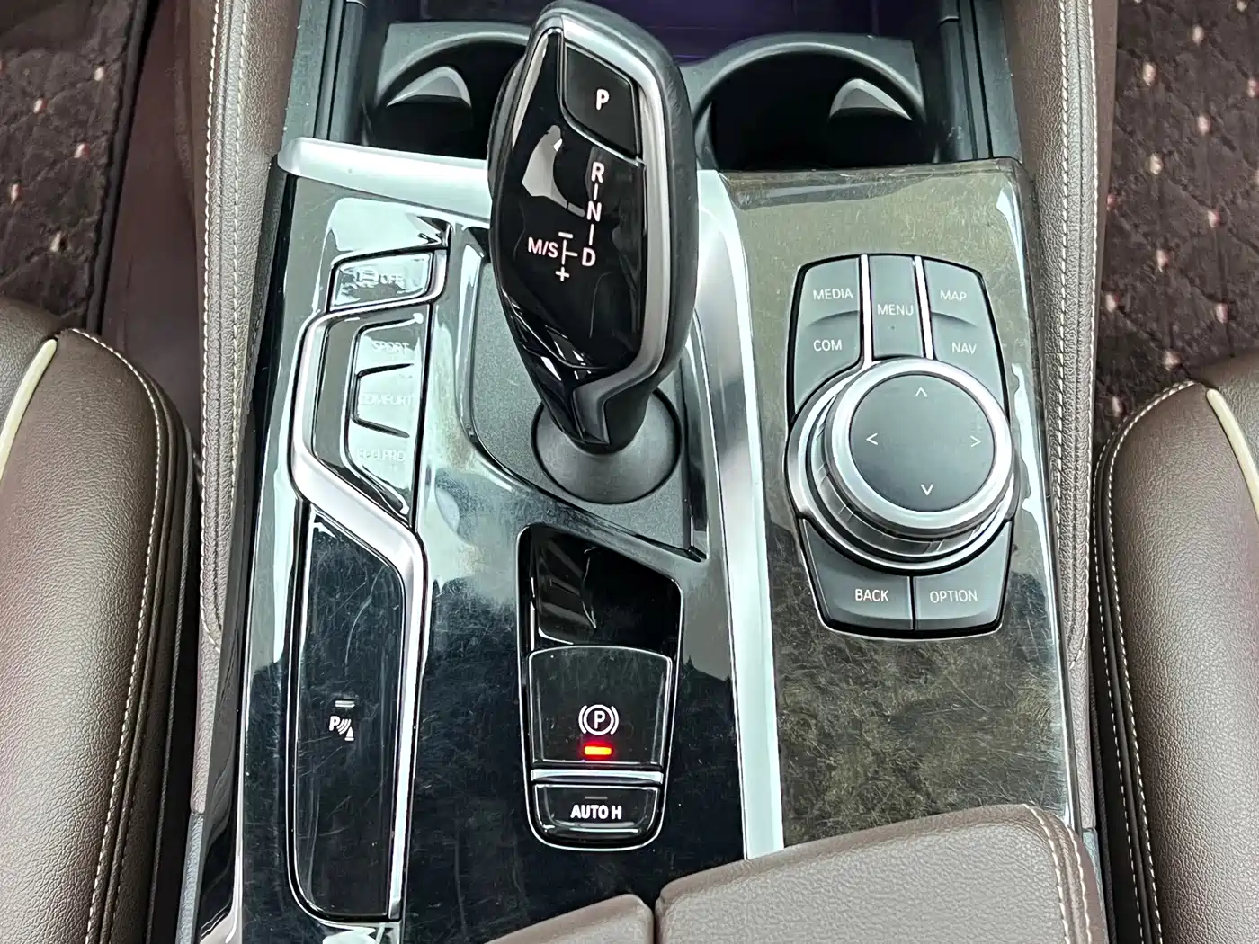 BMW 5 Series 2022 525Li M Sport Package фото 30