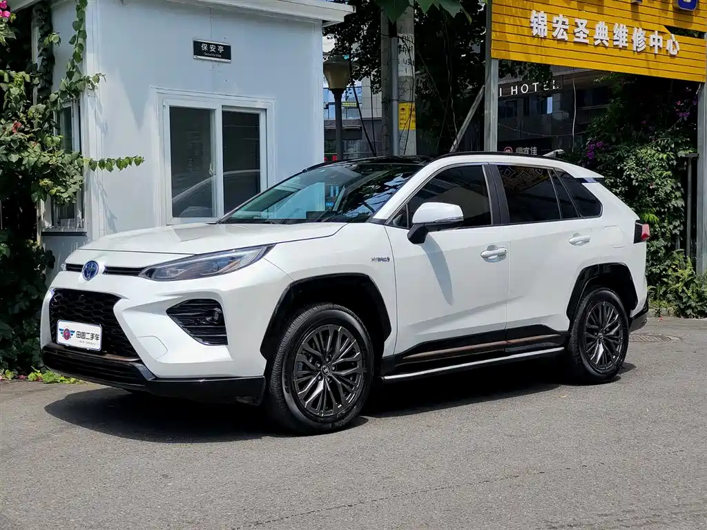 Toyota Wildlander 2024 Hybrid 2.5L E-CVT FWD Luxury PLUS Edition