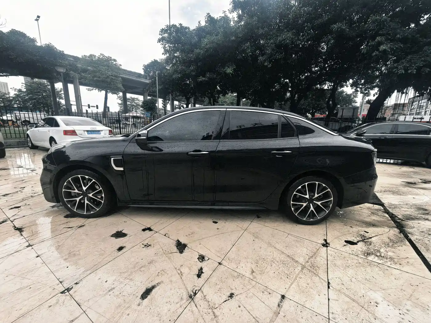 Lynk & Co 03 New Energy 2020 1.5T PHEV Pro фото 2