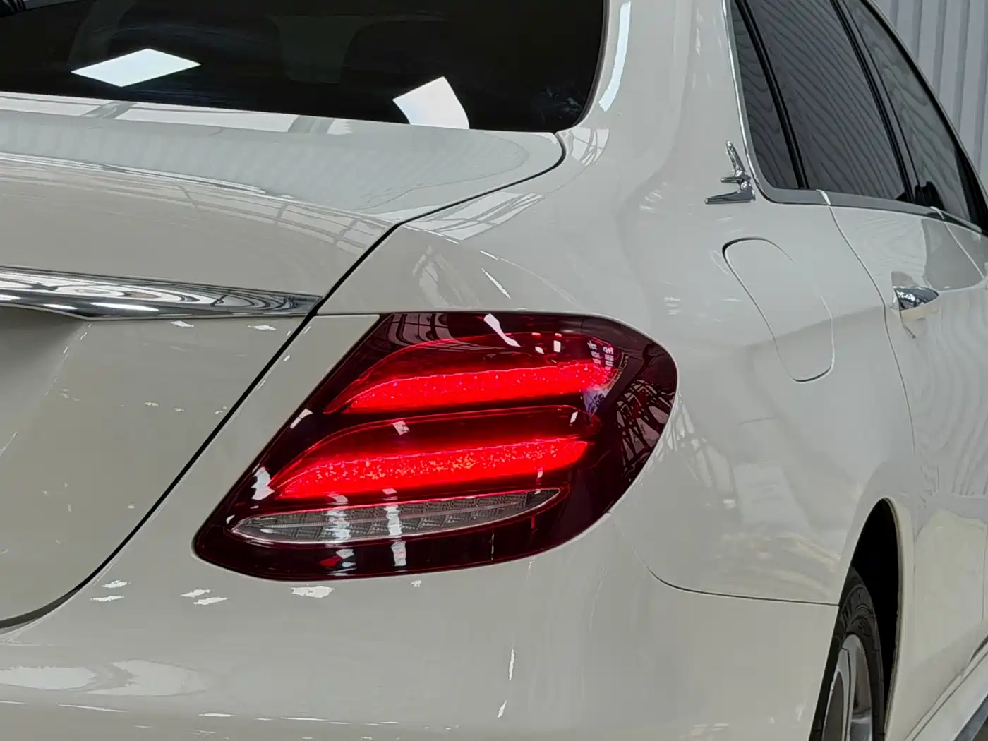 Mercedes-Benz E-Class 2019 E 200 L Sport фото 19