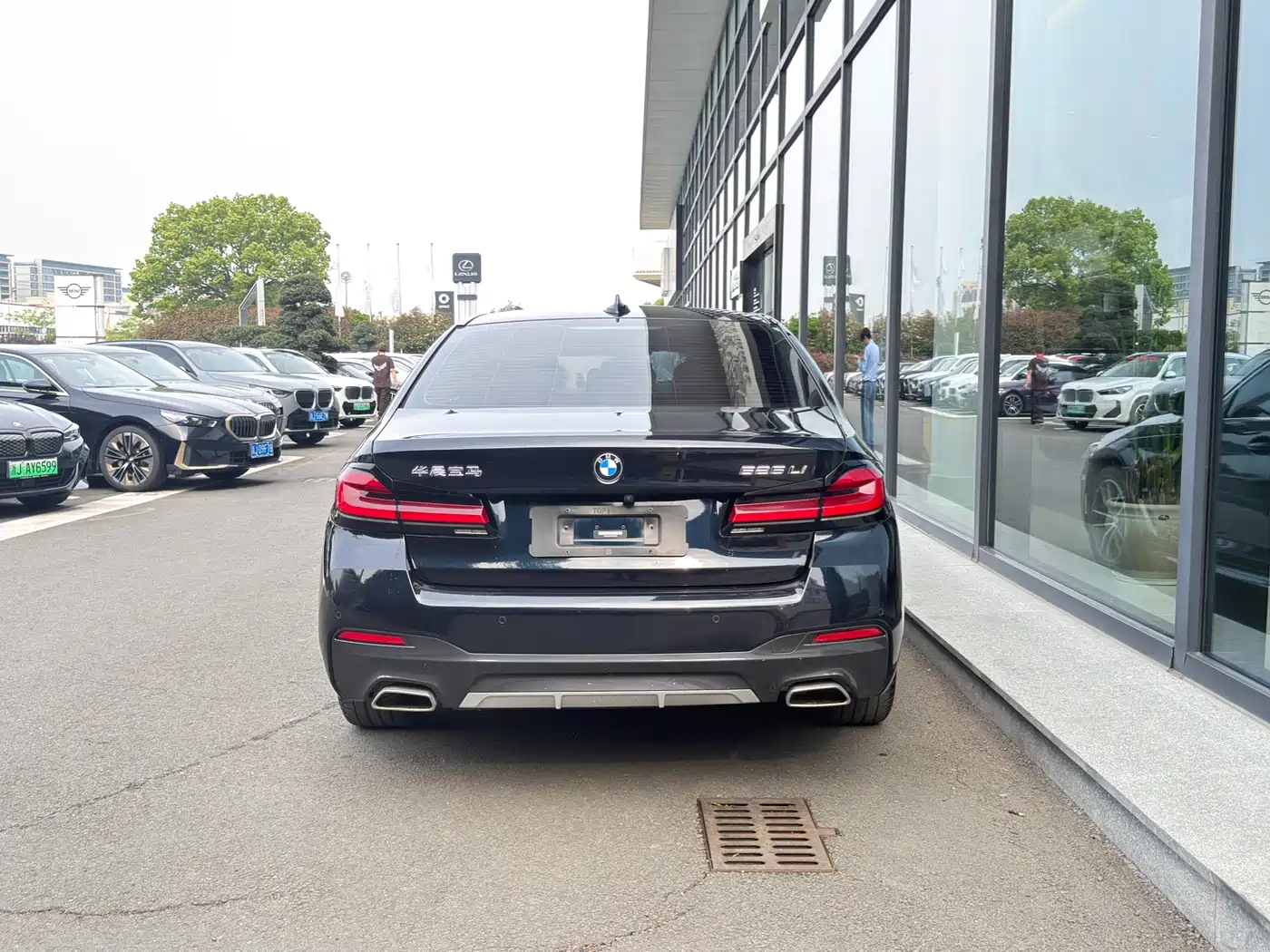 BMW 5 Series 2022 525Li M Sport Package фото 8