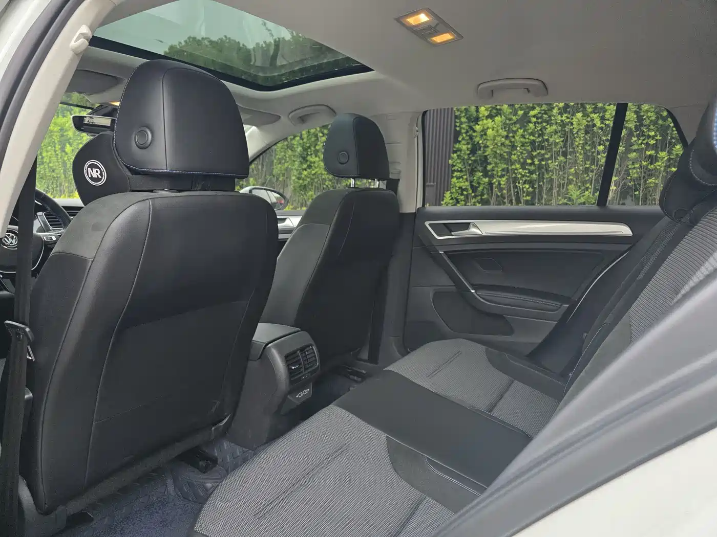 Volkswagen Golf Electric 2020 Chi фото 7