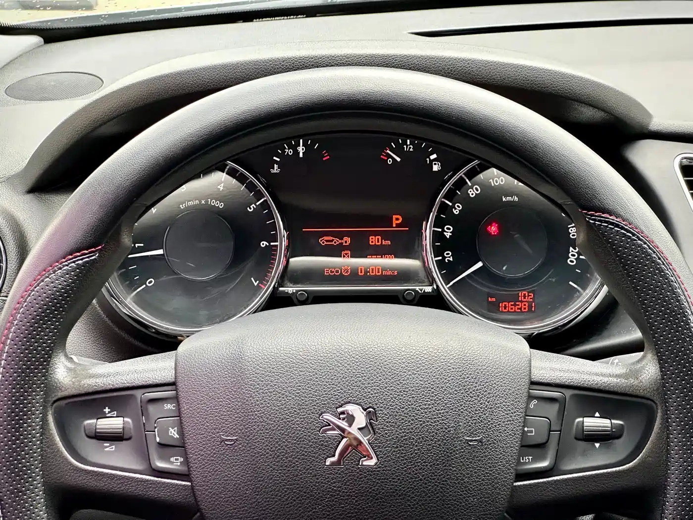 Peugeot 3008 2016 1.6THP Automatic Classic Edition фото 14