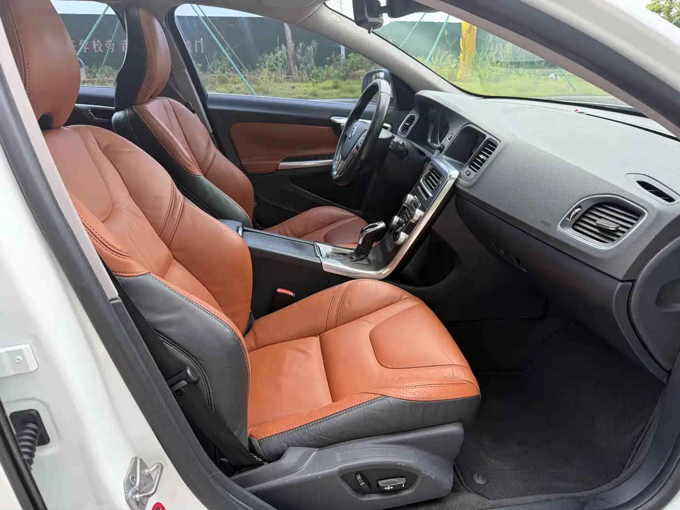 Volvo V60 2014 2015 T5 Momentum