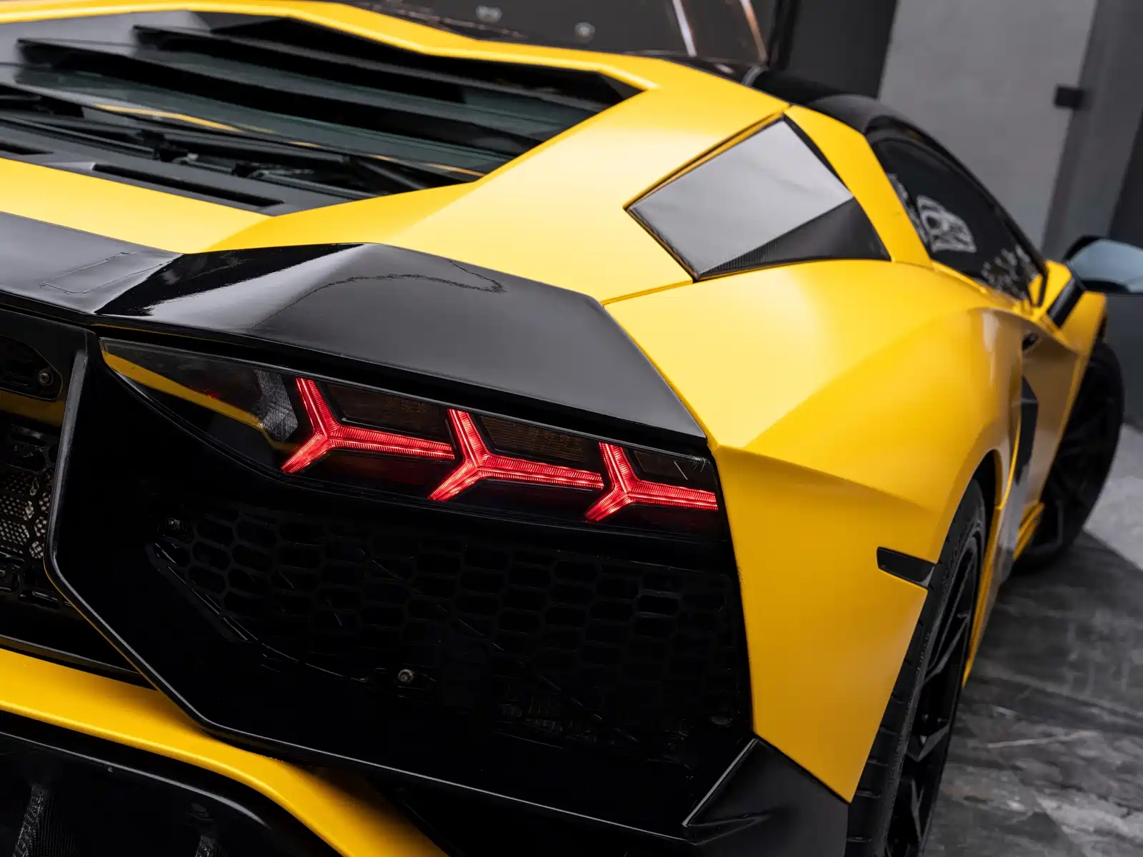 Photo 12 - Lamborghini Aventador