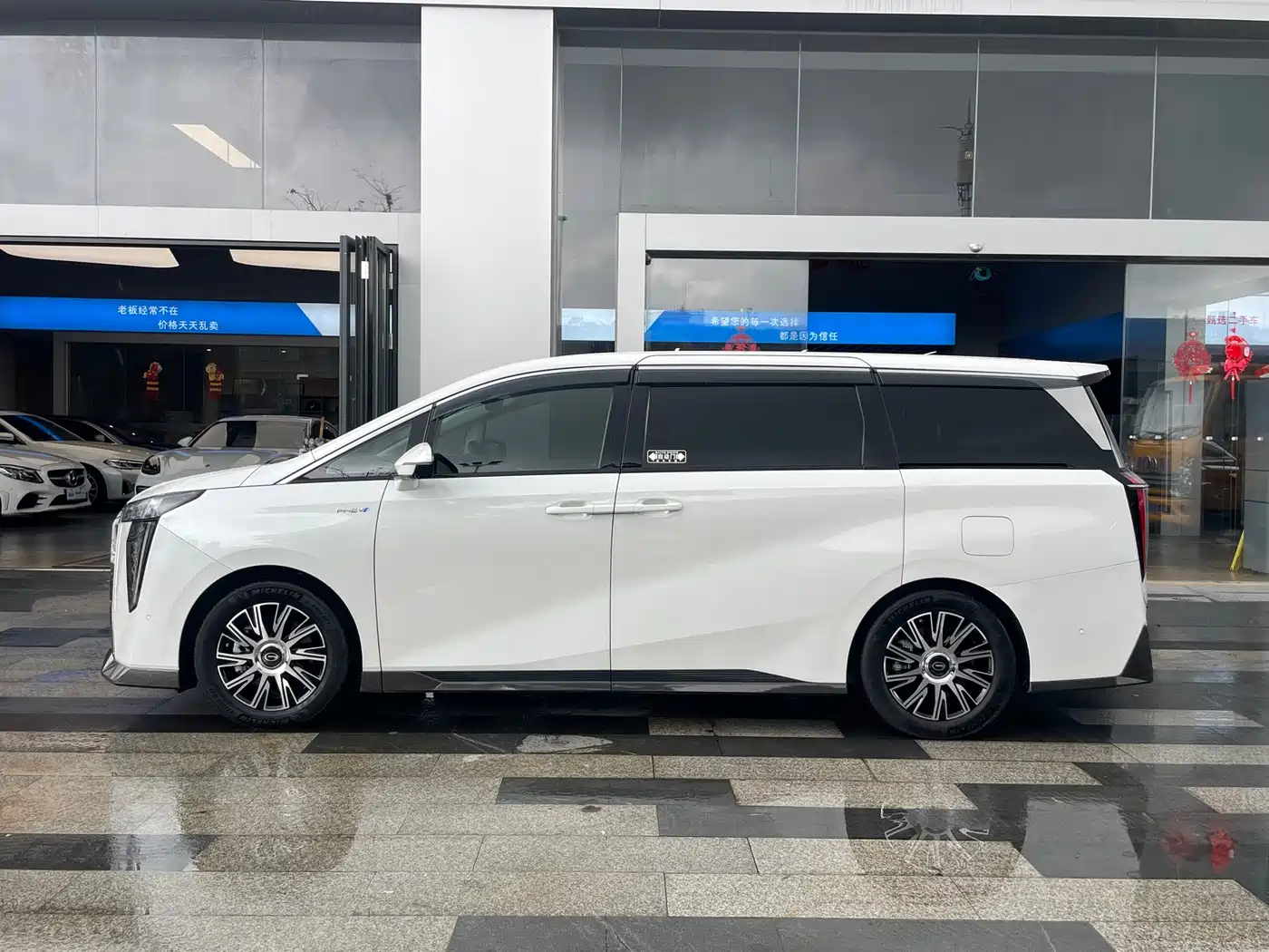 GAC Trumpchi Trumpchi E9 2023 E9 Grandmaster фото 3