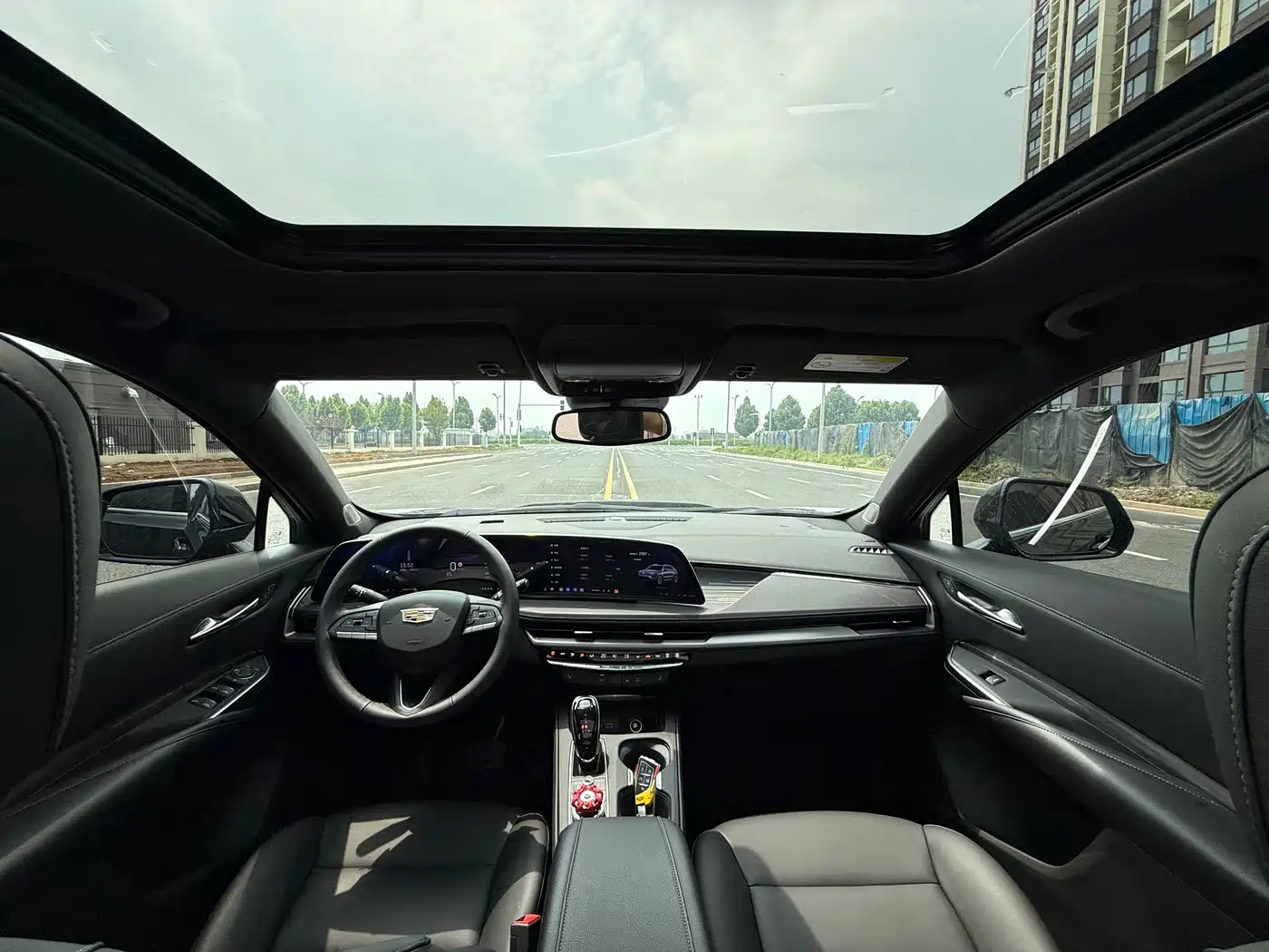 Cadillac XT4 2024 Facelift 28T 2WD Luxury фото 8