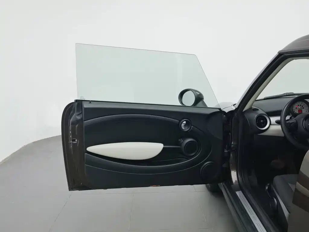 MINI CLUBMAN 2012 2011 1.6L ONE