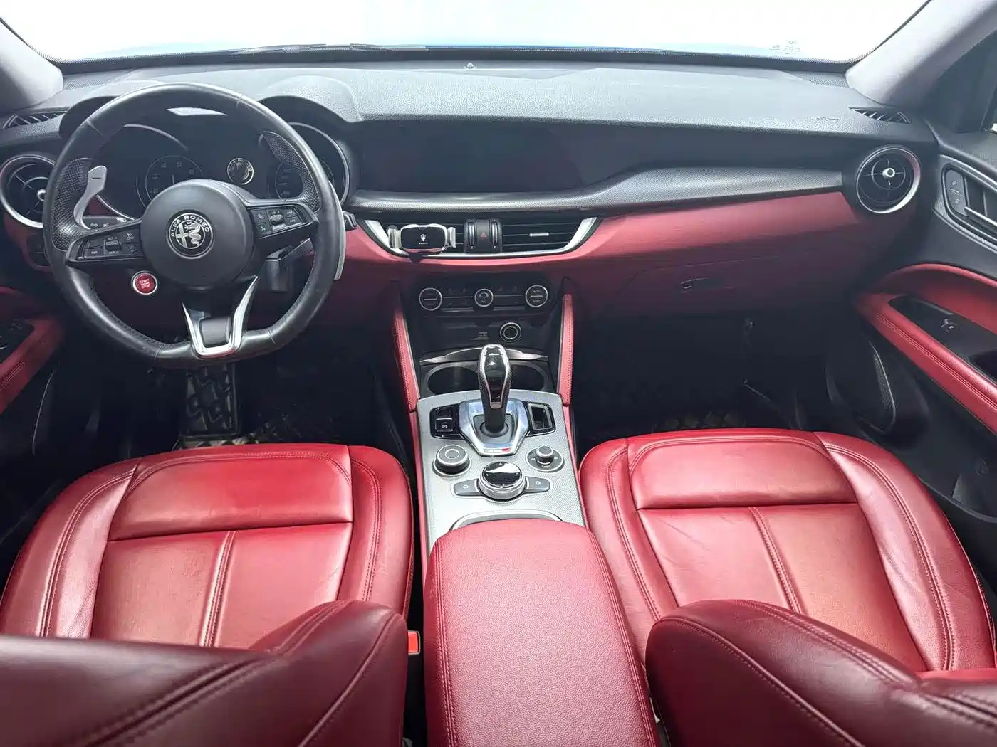 Alfa Romeo Stelvio 2021 2020 2.0T 280HP Luxury Edition