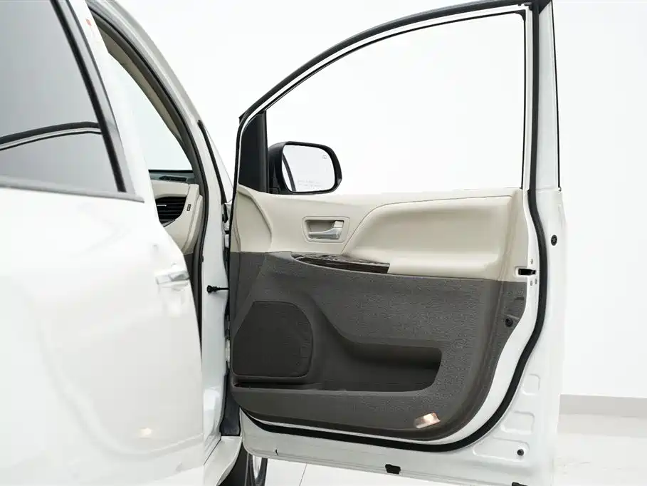 Toyota Sienna 2016 2015 3.5L 4WD L