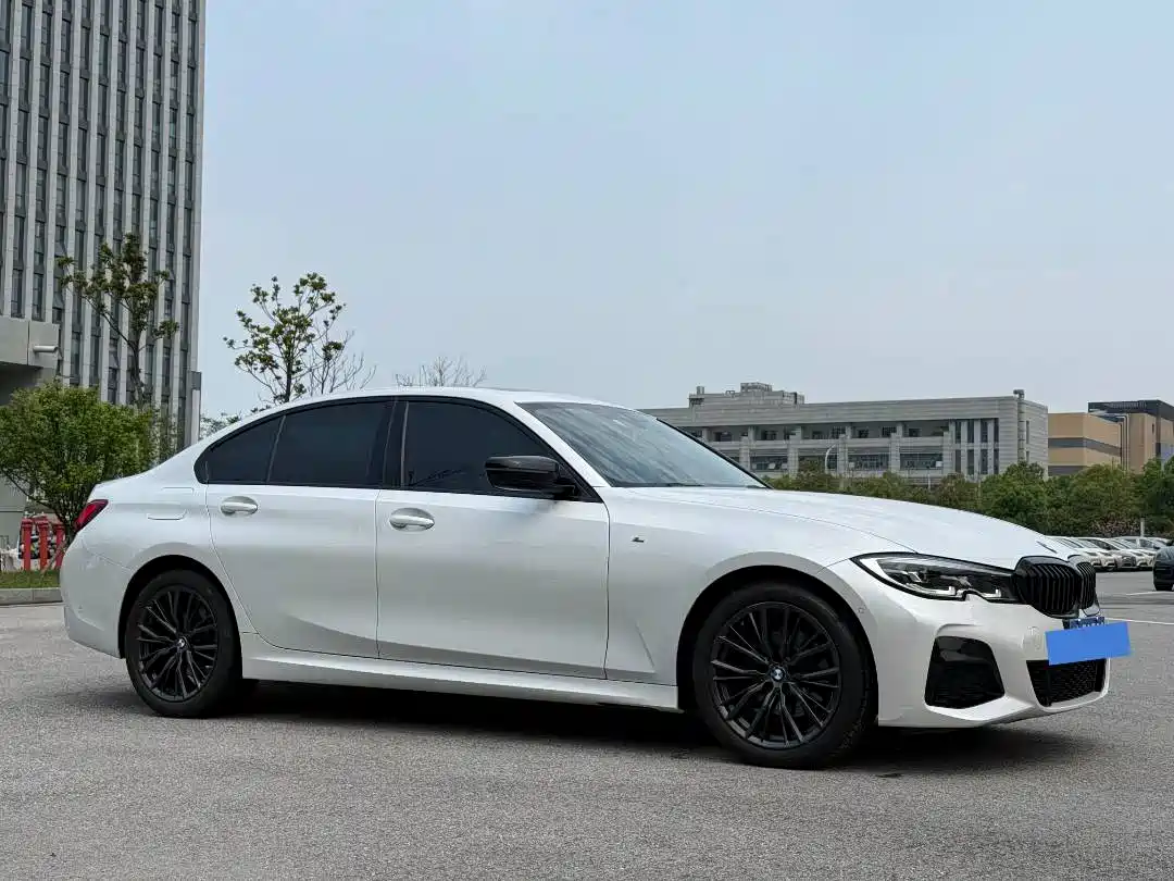 BMW 3 Series 2021 Facelift 325i M Sport Shadow Edition фото 3