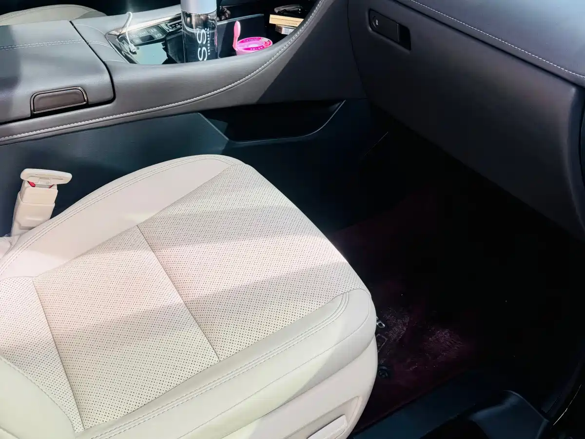 Toyota Alphard 2025 Hybrid 2.5L Prestige Gold Edition фото 11