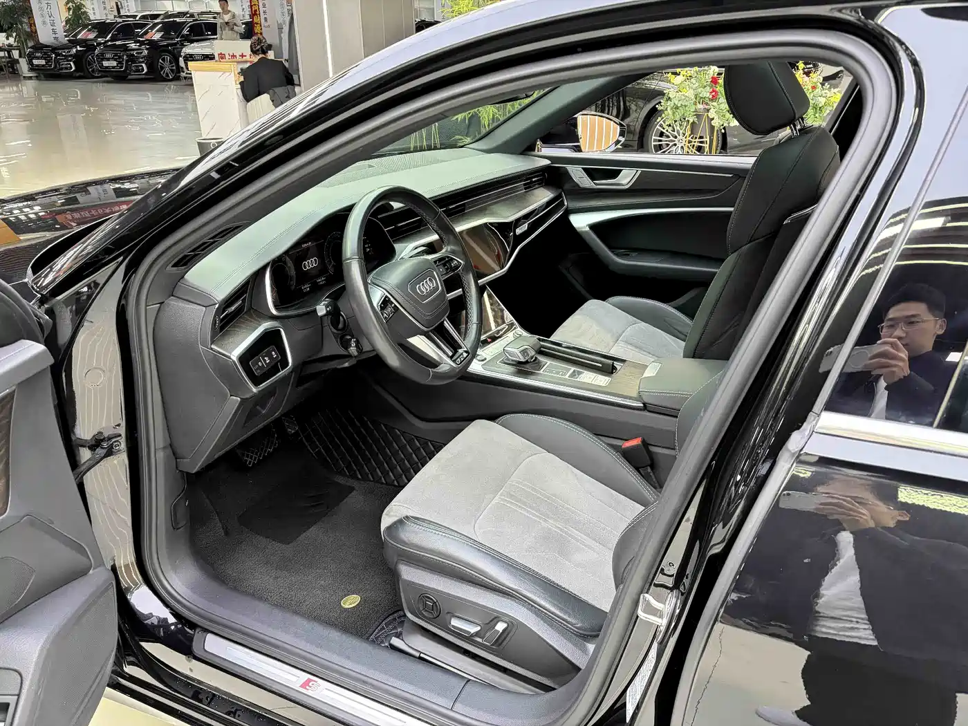 Audi A6L 2023 40 TFSI Luxury Dynamic фото 13