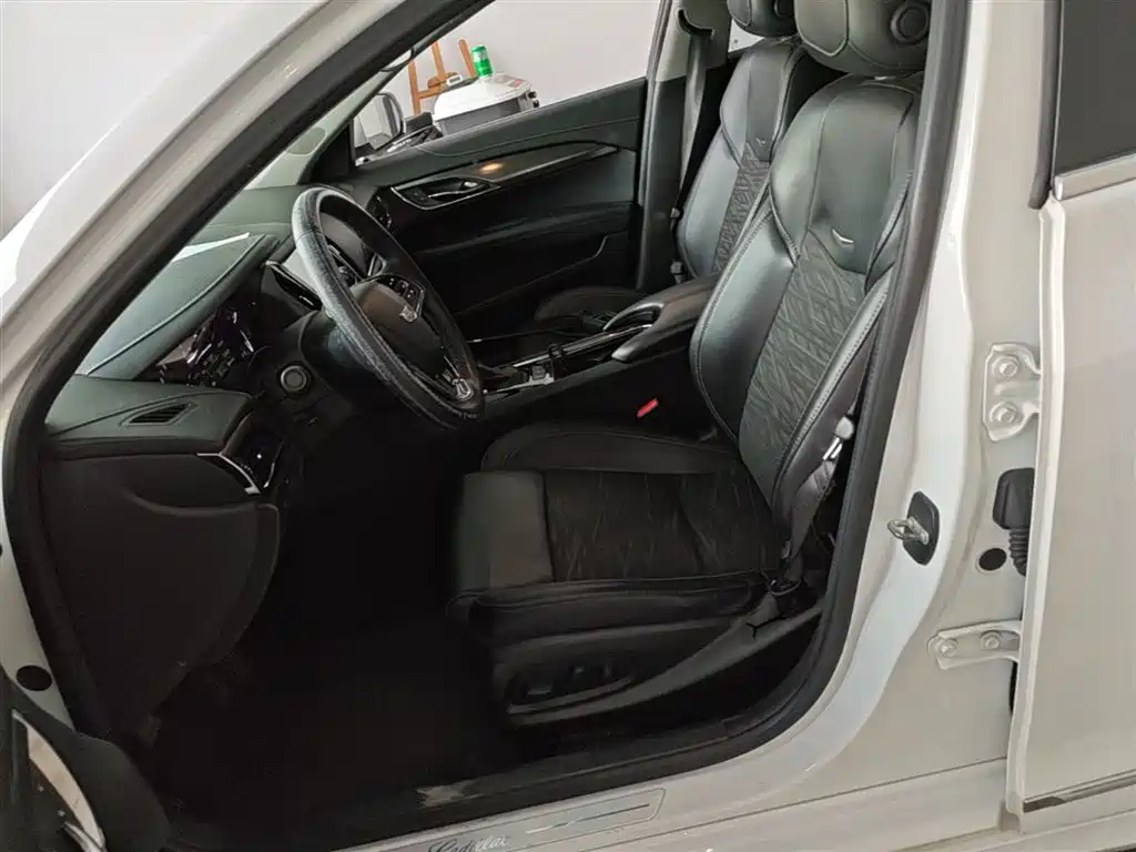Cadillac ATS-L 2017 28T Technology фото 22