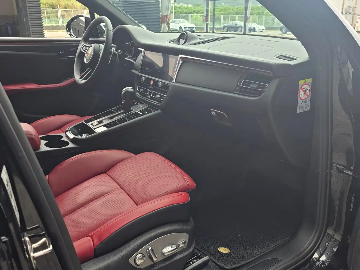Porsche Macan 2024 Macan 2.0T фото 9