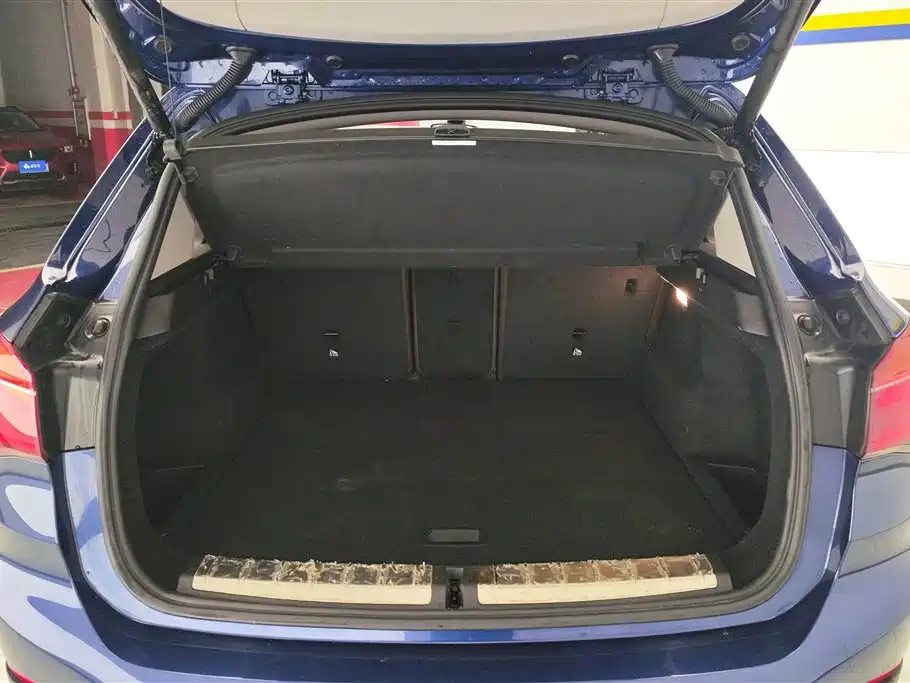 BMW X1 2019 sDrive18Li Premium Model фото 4