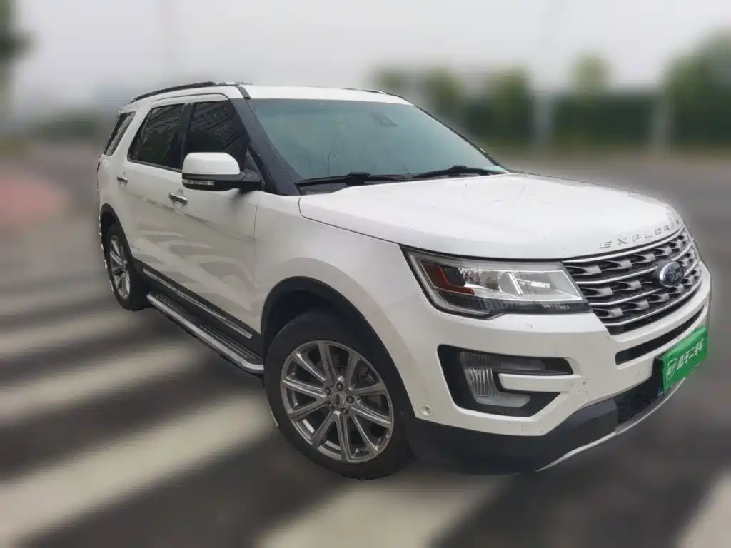 Фото 24 - Ford Explorer (Import)