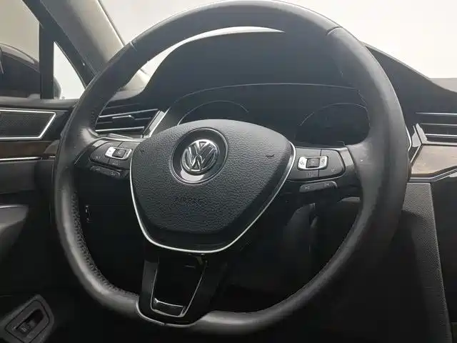 Volkswagen Magotan 2017 330TSI DSG Luxury фото 12