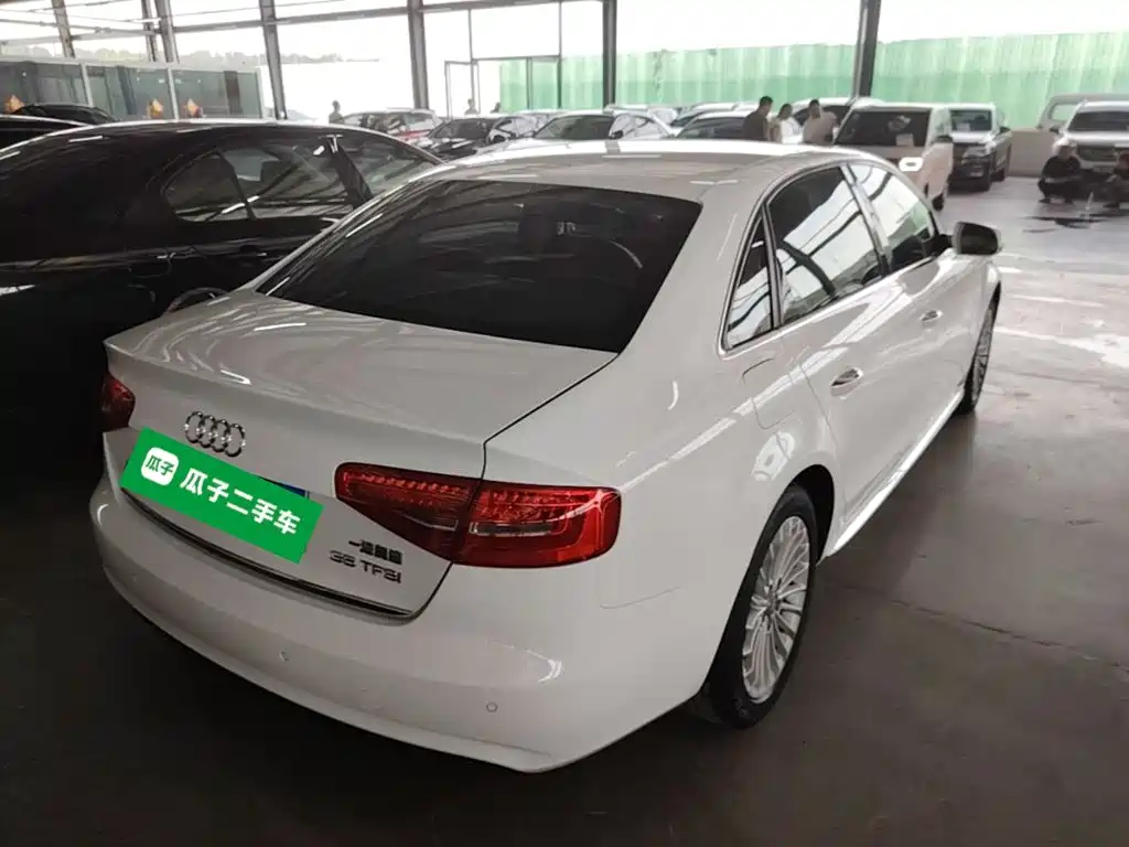 Фото 7 - Audi A4L