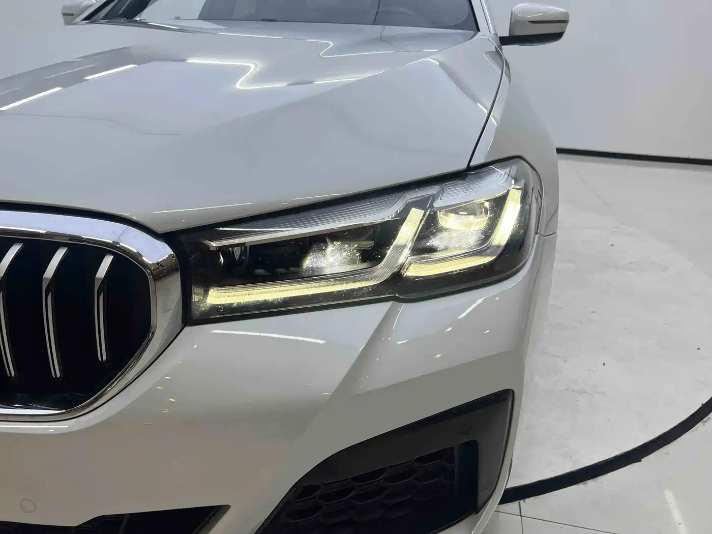 BMW 5 Series 2022 530Li Leading M Sport Package фото 5