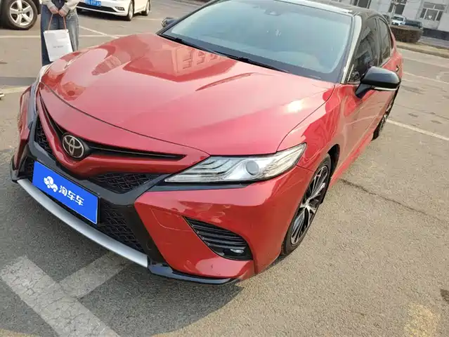 TOYOTA CAMRY
