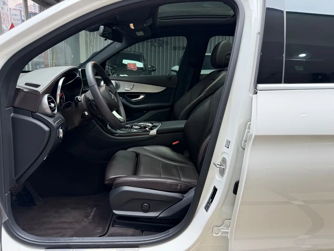 Mercedes-Benz GLC 2016 GLC 200 4MATIC фото 16
