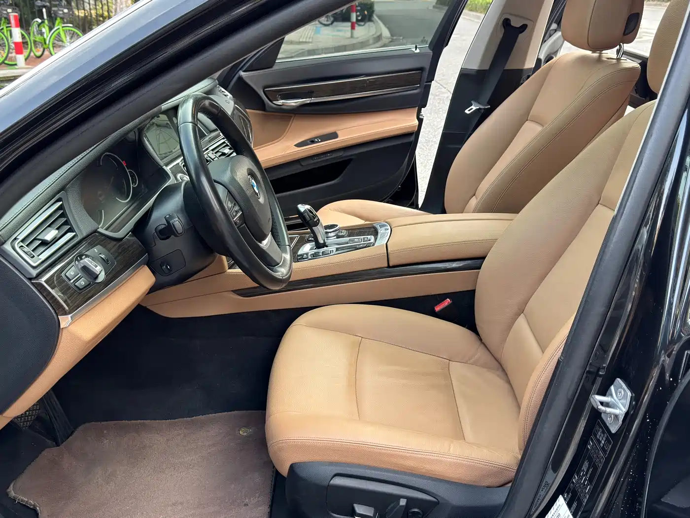 BMW 7 Series 2013 Model 730Li Leading фото 8