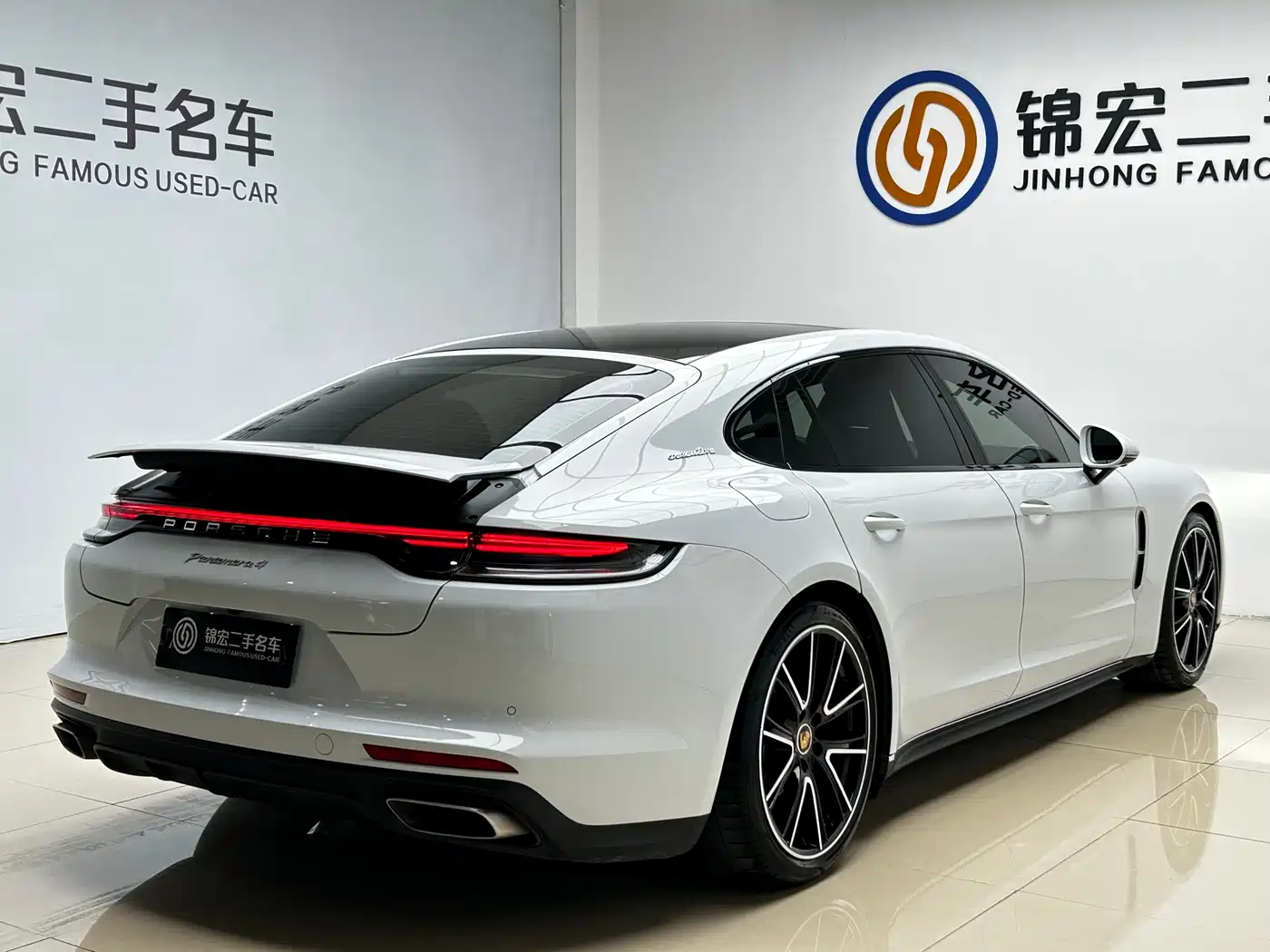 Porsche Panamera 2023 Panamera 4 Executive Long Wheelbase 2.9T фото 29