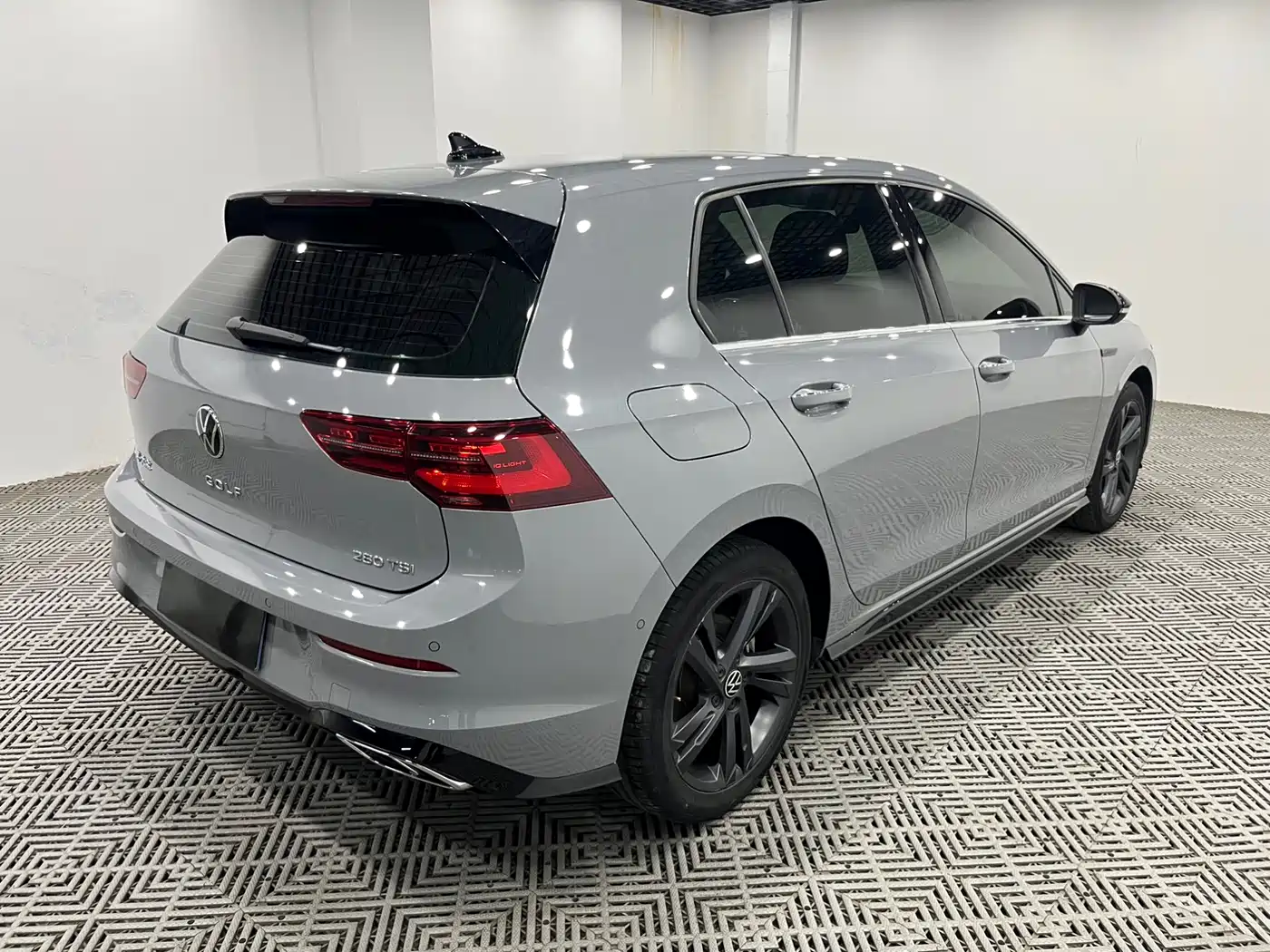 Volkswagen Golf 2023 280TSI DSG R-Line Lite фото 9