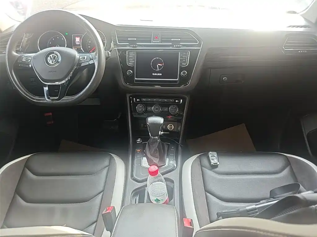 Volkswagen Tiguan L 2017 330TSI Automatic 2WD Luxury Edition фото 13
